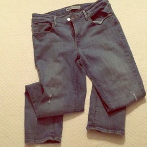 Comfy Boot-Cut Levi Jeans